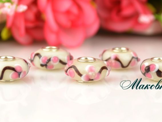 Бусина Евро Lampwork №97 кремовая с розовыми цветами и кофейной полоской