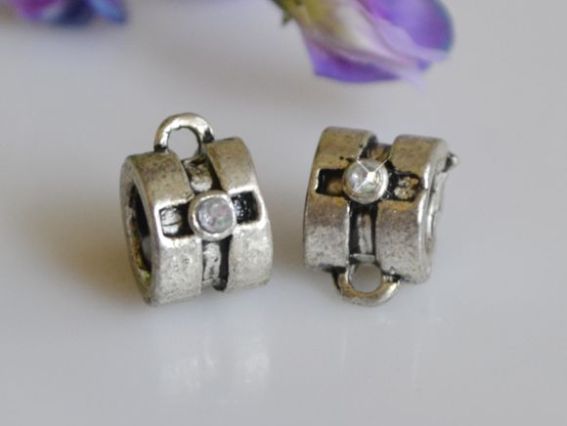 Бусина пандора метал. со стразами и колечком №27 крест белый Бусина пандора метал. со стразами и колечком №27 крест белый