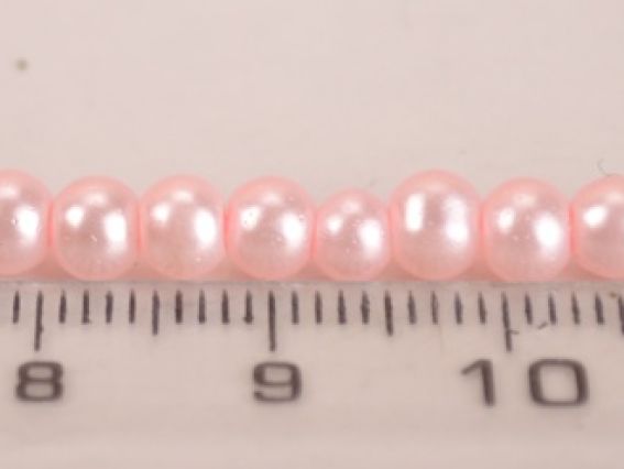 Бусины Жемчуг глянцевый  стеклокерамика , диаметр 4 мм,  розовый светлый №5, низка