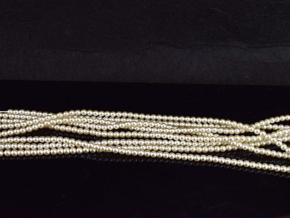 Preciosa намистини Перли 3 мм скляні, молочні 70443, 1 низка