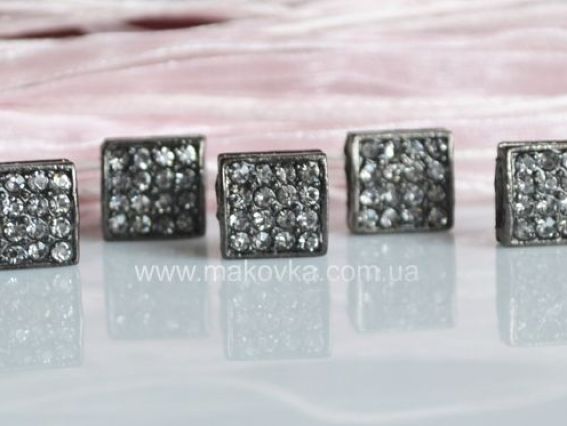 Бусина квадратная 10х10х6 мм, серые стразы Бусина квадратная 10х10х6 мм, серые стразы