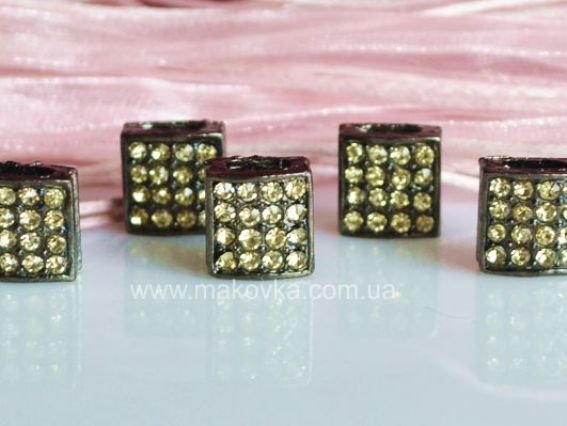Бусина квадратная 10х10х6 мм, желтые стразы Бусина квадратная 10х10х6 мм, желтые стразы