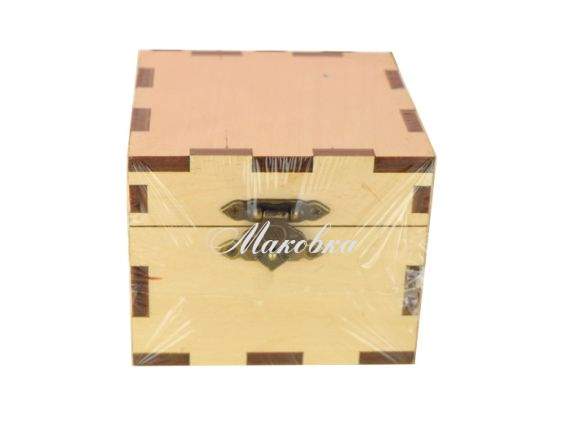 Шкатулка с замком №193, фанера 10х10х8 см Шкатулка с замком №193, фанера 10х10х8 см