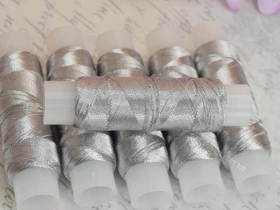 Метализированная нить люрекс LUTS цвет 0501 тёмное серебро ЛР40 100м,