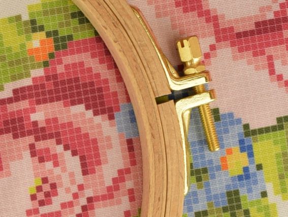 Пяльцы деревянные с винтом 100-3 Nurge , д=160мм, высота ободка 8мм