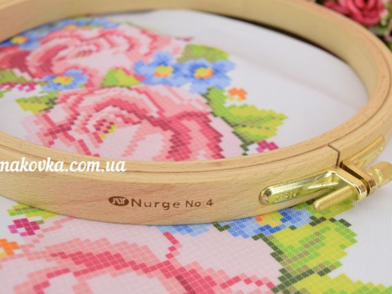 110-4 Nurge Пяльцы деревянные с винтом, д=190мм, высота ободка 16мм