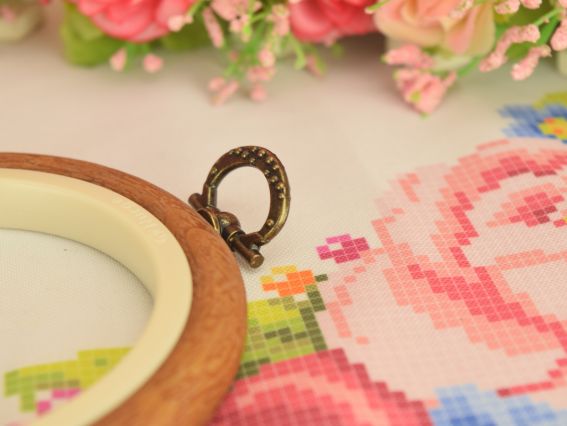 Пяльцы-рамка 220-1 Nurge 95мм круглые каучуковые с подвесом толщина 8мм