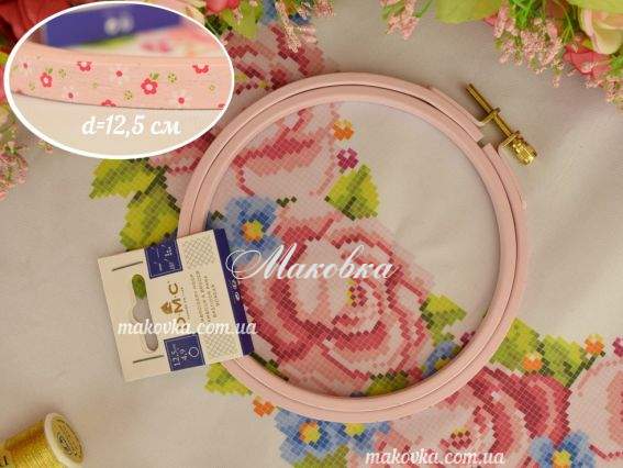 Пяльцы круглые, деревянные, д=12,5см, розовые в цветочек МР001/125 DMC с винтом Пяльцы круглые, деревянные, д=12,5см, розовые в цветочек МР001/125 DMC с винтом