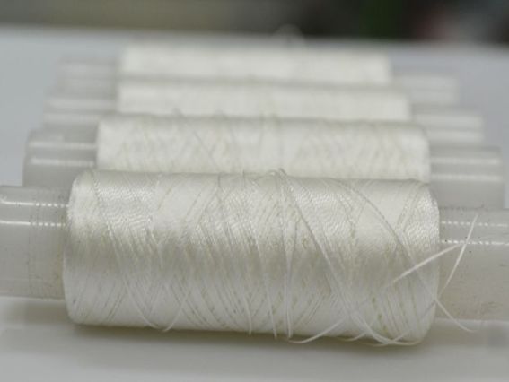 Бісерна нитка №120, 100 метрів, біла Бісерна нитка №120, 100 метрів, біла