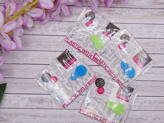 Заправник нитці металевий з пластиковою ручкою JYOTI, 36505 1 штука