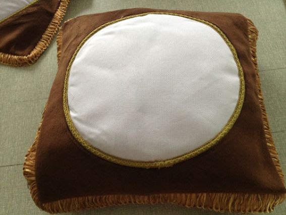 Подушка (наволочка) под вышивку Dome Подушка (наволочка) под вышивку Dome