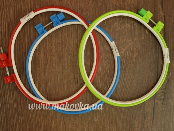 Пяльцы круглые пластиковые 17 см,с винтом