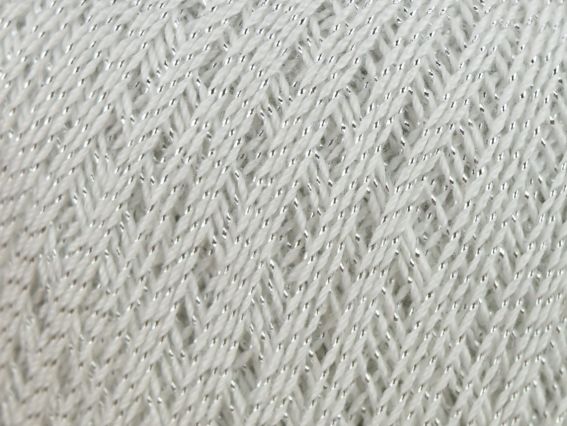 1003 белый с серебр. люрексом