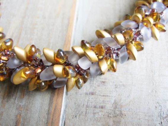 LMA-421 Бісер Miyuki Long Magatama Beads 4х7 мм 10г непрозрачный блестящий  молочный