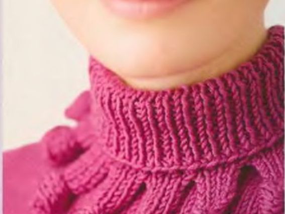 Интересная отделка горловины спицами