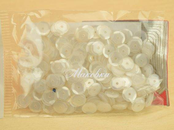 Пайетки шестигранные 2041 6мм 5 г белые матовые ВДВ Пайетки шестигранные 2041 6мм 5 г белые матовые ВДВ