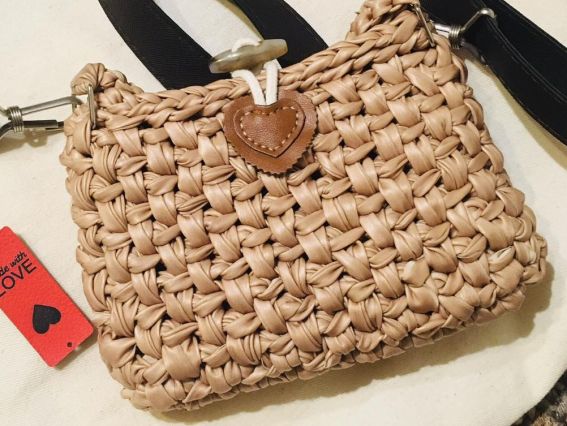 Трикотажна пряжа стрічка матова під шкіру LEATHER MAT Premium yarns