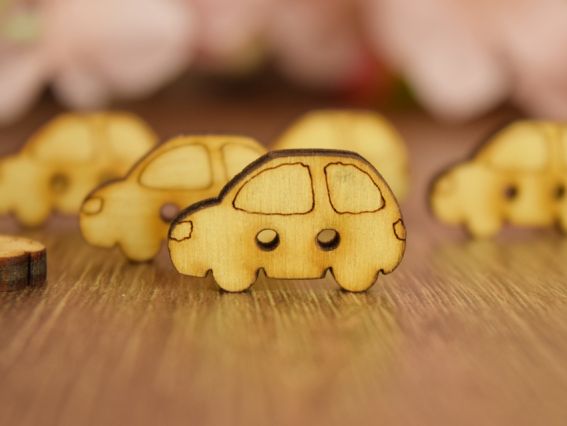 Набір дерев'яних гудзиків Машинки , з двома дірочками, 10шт Чудесина