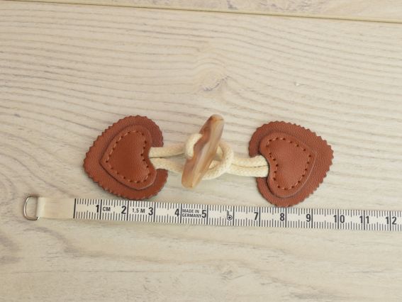 Накладная Пуговица с петлей и накладками Цилиндр  для верхней одежды, цвет Коричневый с белым, 10,см,