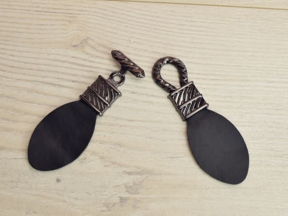 Накладна Застібка з петлею та накладками Тогл, для верхнього одягу, колір чорний, 16 см 