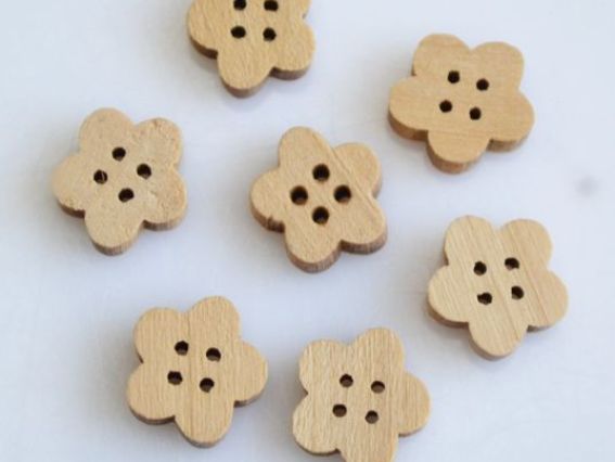 Пуговица Цветок маленький, 1 шт (деревянная) Пуговица Цветок маленький, 1 шт (деревянная)