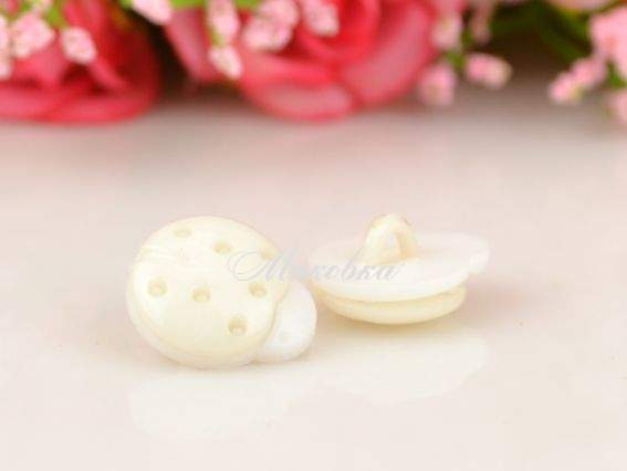 Пуговицы Божья коровка кремовые, 5 шт/уп, Турция Пуговицы Божья коровка кремовые, 5 шт/уп, Турция