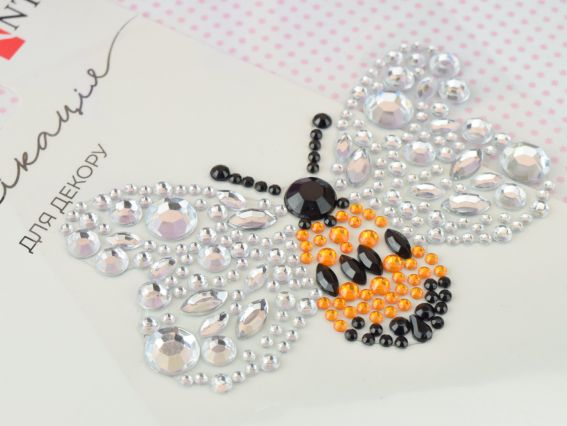 Аппликация из самоклеющихся страз SANTI Пчелка 7х6 см 743030