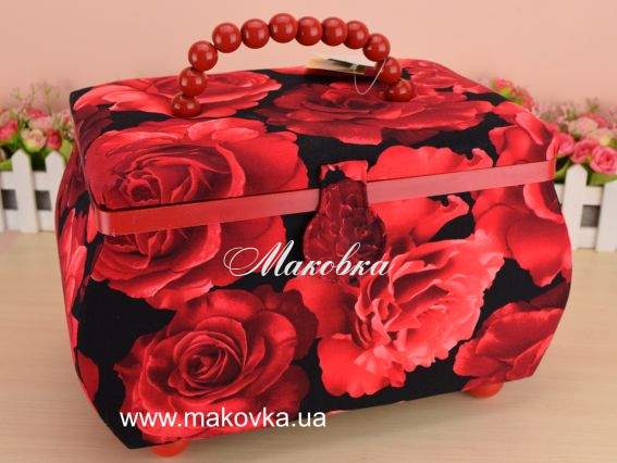 Шкатулка-сундучок РТО 3797-RT-49 Красные розы, с ручкой из бусин Шкатулка-сундучок РТО 3797-RT-49 Красные розы, с ручкой из бусин