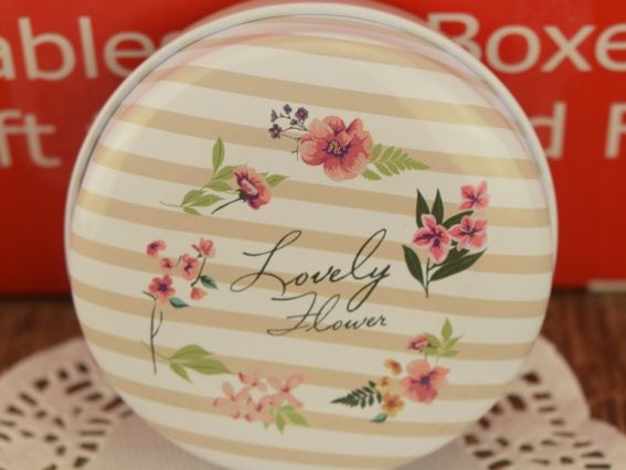 Коробочка жестяная Круглая 60х30мм, Цветочные рисунки на выбор 2 Полосатая с цветами