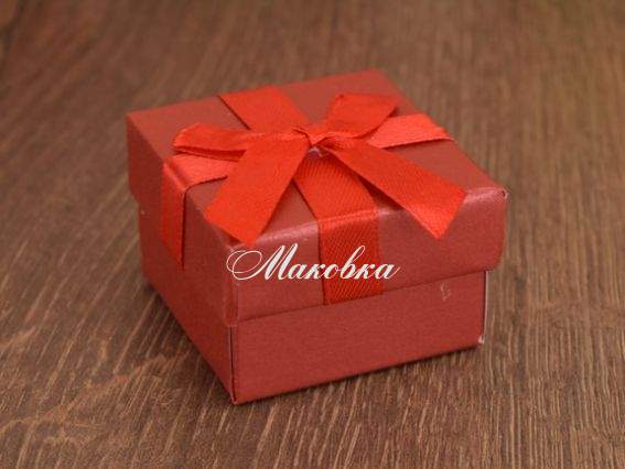 Коробочка для кольца №04 ЦВЕТНАЯ, квадратная с бантиком, в ассортименте Красная