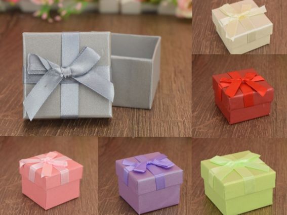 Квадратная подарочная коробка для украшения №04 ЦВЕТНАЯ, квадратная, в ассортименте