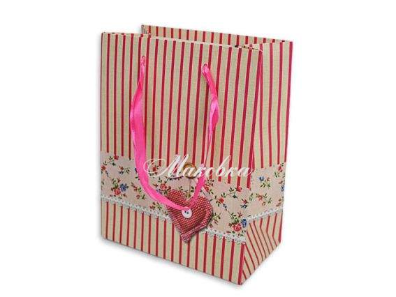 Пакет большой подарочный Полосочки и сердечко, розовый, (290364) 33х27х10 см, с ручками из лент Пакет большой подарочный Полосочки и сердечко, розовый, (290364) 33х27х10 см, с ручками из лент