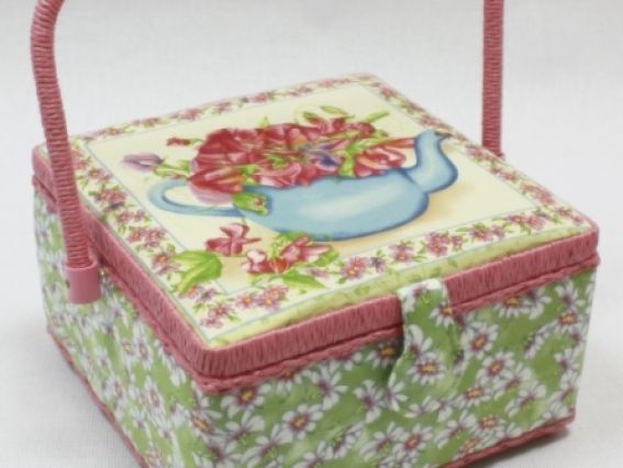Шкатулка для рукоделия РТО 2911-RT-32 Квадратная Цветочное чаепитие Шкатулка для рукоделия РТО 2911-RT-32 Квадратная Цветочное чаепитие