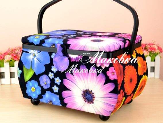 Шкатулка-сундучок для рукоделия РТО 3551-RT-49, Цветы на черном фоне Шкатулка-сундучок для рукоделия РТО 3551-RT-49, Цветы на черном фоне