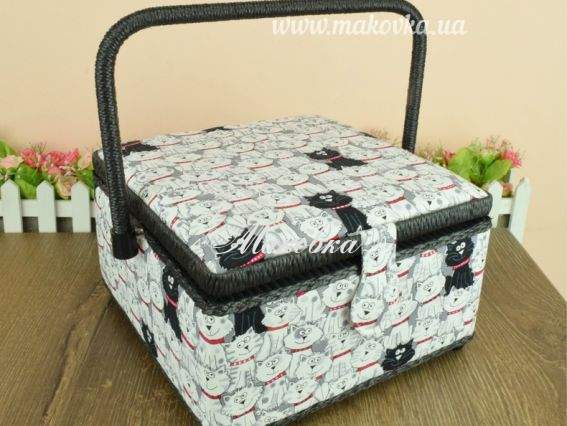 Шкатулка для рукоделия РТО 4044-RT-32 квадратная 23х23х13 Белые и черные коты Шкатулка для рукоделия РТО 4044-RT-32 квадратная 23х23х13 Белые и черные коты