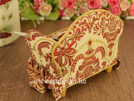 РТО VT-67 Декоративна вінтажна игольница-скринька у формі дивана з ножицями