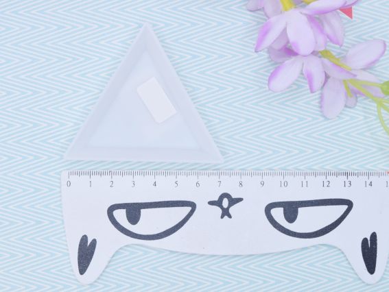 Тарілочка для бісеру, страз, намистин трикутна