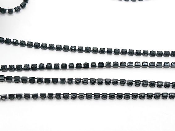 Ланцюг матовий чорний з чорними стразами , 10 сантиметрів SS-08-В , колір C1105-Jet