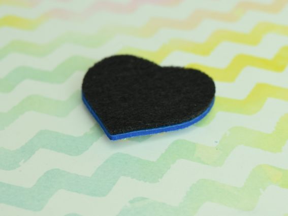 Заготовка для декора патріотична патч Серце з Тризубом 45*40мм повсть+ фом