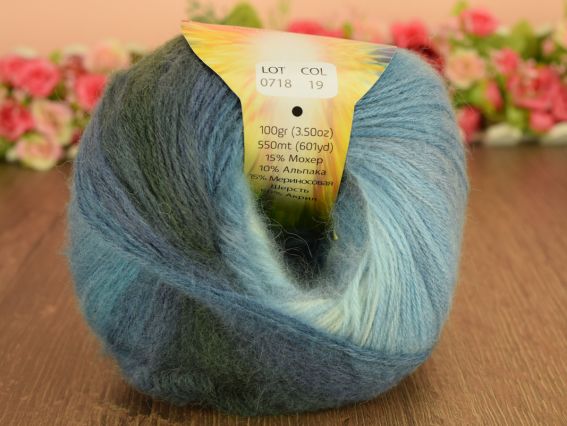 19 блакитно-сині