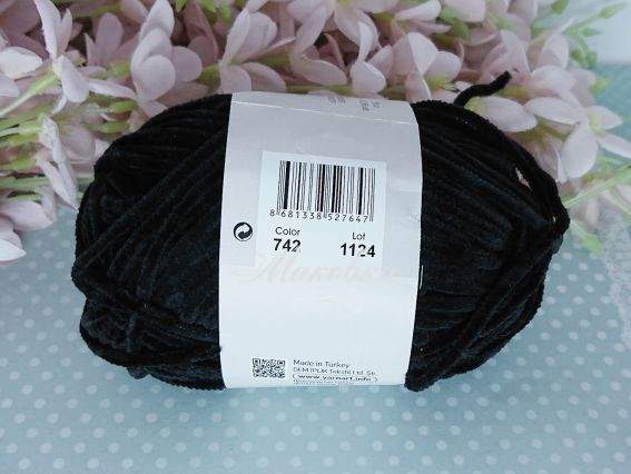 742 чорний