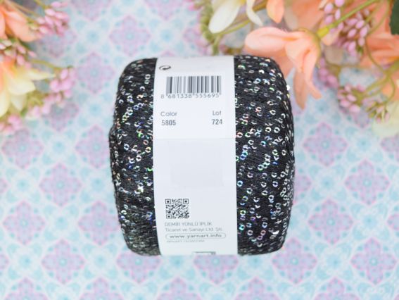 Galassia Yarn Art 5805 чорна + перламутрові паєтки