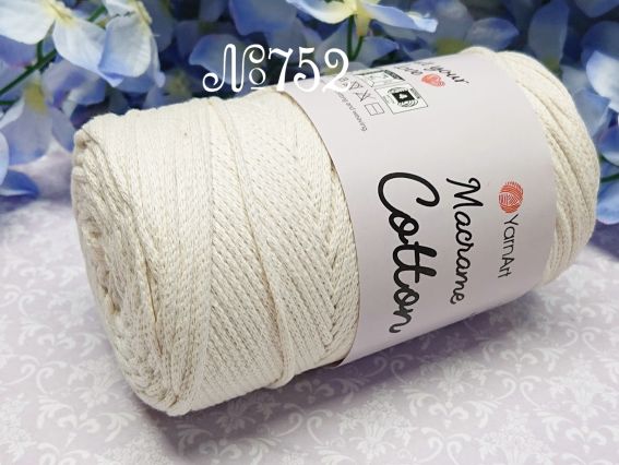 752 молочний