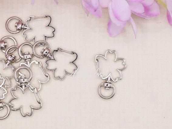 Карабін застібка для брелока КВІТКА, платина 34*18мм, 1 шт 