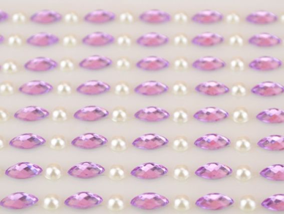 Набор самоклеящиеся камушки Сиреневые граненные и белые полужемчуженки Набор самоклеящиеся камушки Сиреневые граненные и белые полужемчуженки