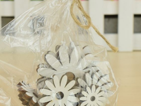 Набор Цветы остролистные деревянные, микс размеров, 12 шт, белые Набор Цветы остролистные деревянные, микс размеров, 12 шт, белые