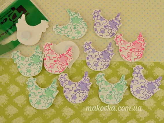 Набор фигурок на липучке Курочки, белые в цветочках, 33х30мм 12шт,  Paula Набор фигурок на липучке Курочки, белые в цветочках, 33х30мм 12шт,  Paula