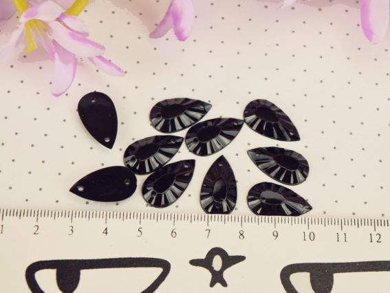 Камінці , що пришиваються 20*16мм, форма краплі, багатогранні , колір Чорний 10 шт