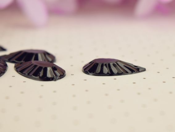 Камінці , що пришиваються 20*16мм, форма краплі, багатогранні , колір Чорний 10 шт