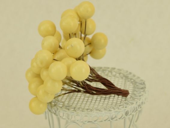 Ягоди Калина колір АЙВОРІ 10, 40шт/уп, FL01 12мм